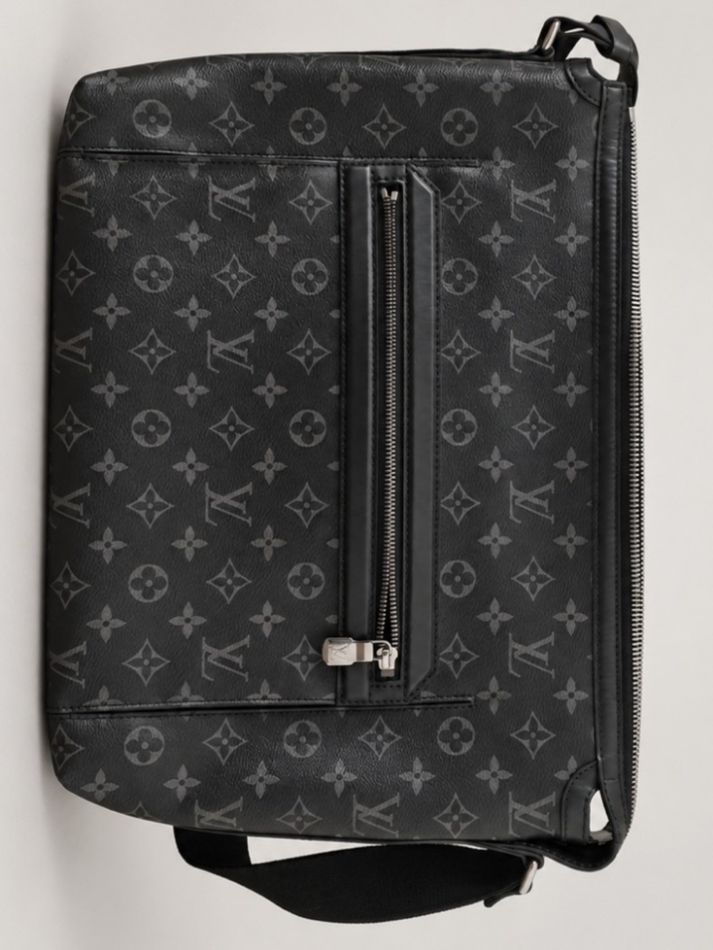Autentic Louis Vuiton  Paris Made in France